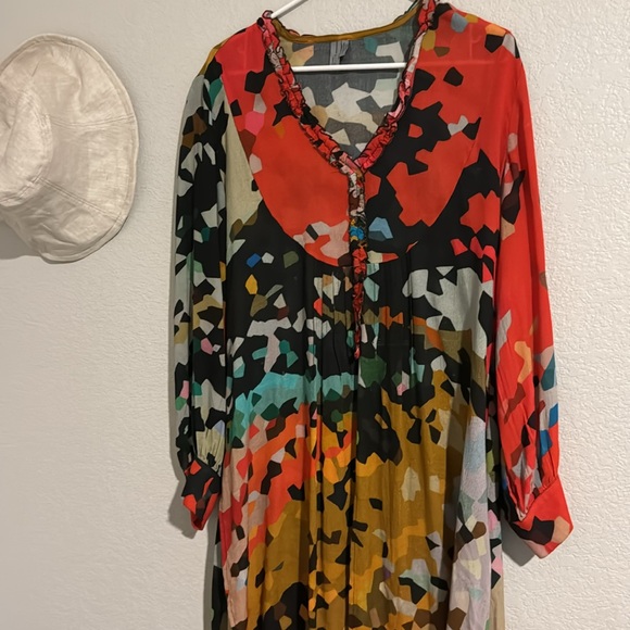 Anthropologie abstract tunic - Picture 4 of 6